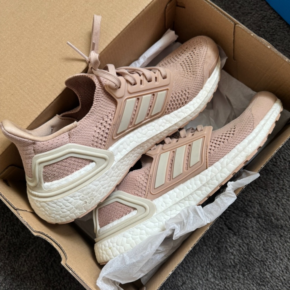 Adidas Ultraboost 19.5 DNA
